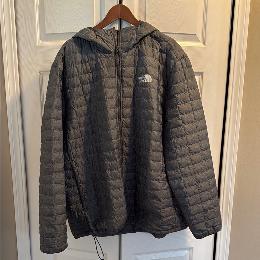 The North Face Men's Charcoal Puffer Jacket